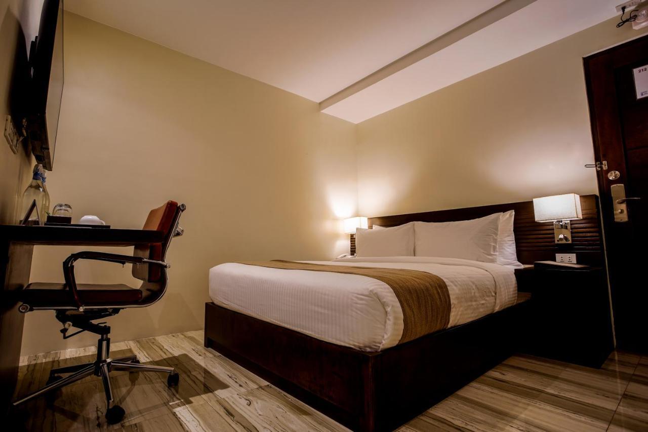 Hotel Areca Legazpi Exteriér fotografie