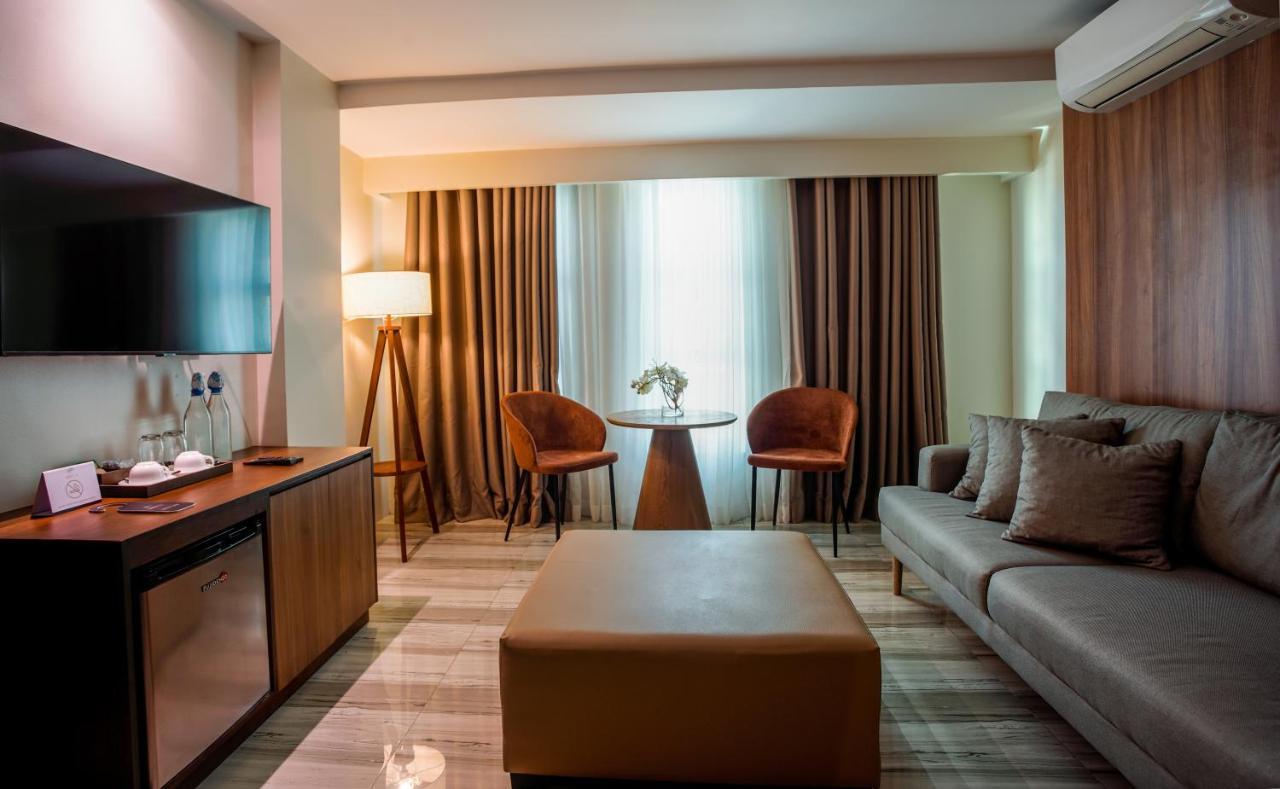 Hotel Areca Legazpi Exteriér fotografie