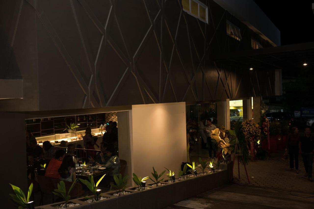 Hotel Areca Legazpi Exteriér fotografie